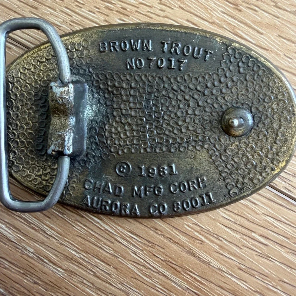 Vintage 1981 Chad Mfg Corp Brown Trout Brass Belt Buckle Fishing Teal Buckle